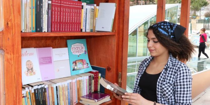 Yozgat Belediyesi Sokak Kütüphanesi Kurdu