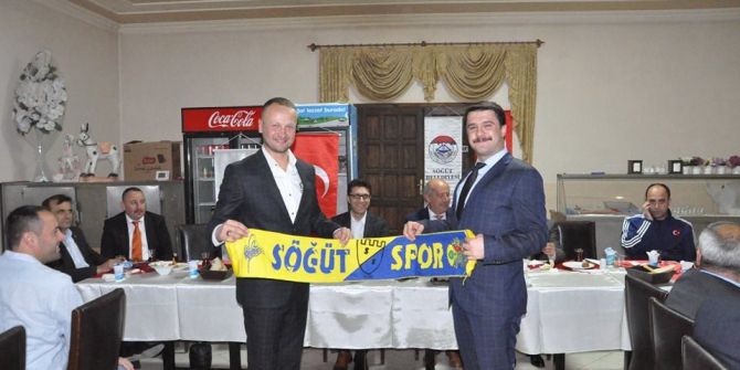 Söğütsporlu Futbolcular Yemekte Buluştu