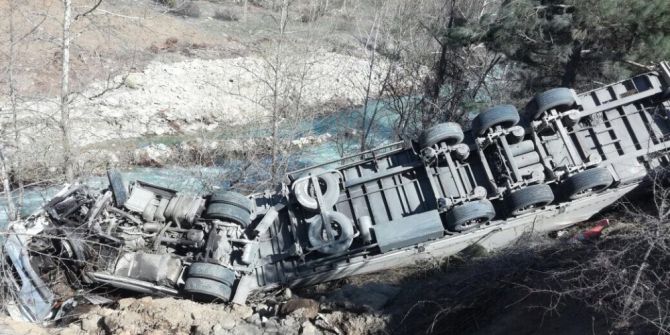 Kahramanmaraş’ta Tır Şarampole Devrildi: 1 Yaralı