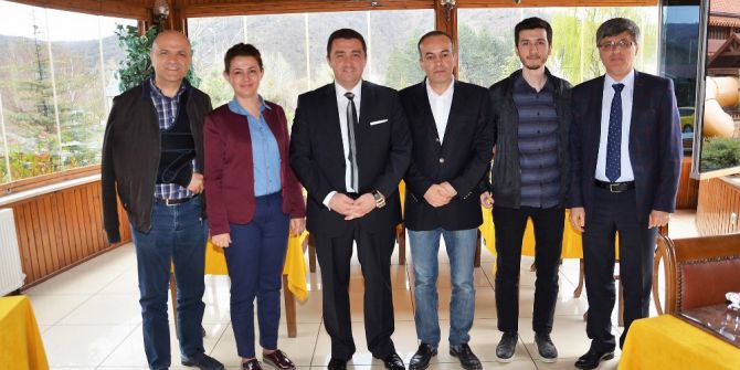 Başkan Bakıcı’dan Avukatlara Çikolatalı Kutlama