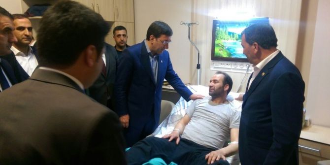 Ak Parti Genel Başkan Yardımcısı Yılmaz, Yaralı Korucuyu Ziyaret Etti