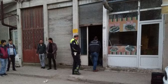 Gençlerin Tartışmasında Kan Aktı: 1 Yaralı