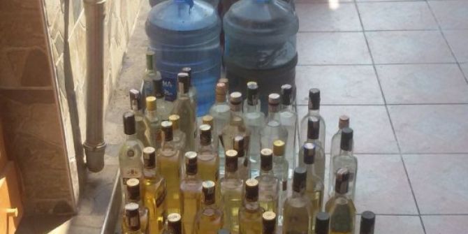 Evin Terasında Kaçak İçki Tesisi Bulundu