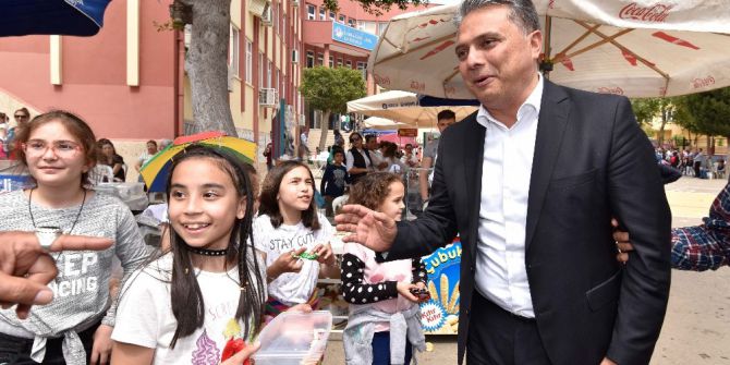 Başkan Uysal, Velisi Olduğu Okulun Kermesinde