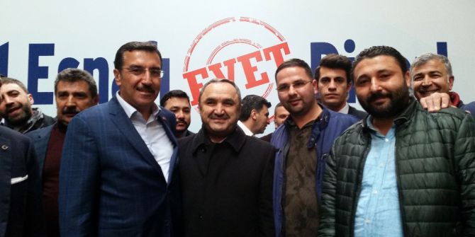 Bakan Tüfenkci Hal Esnafı İle Bir Araya Geldi