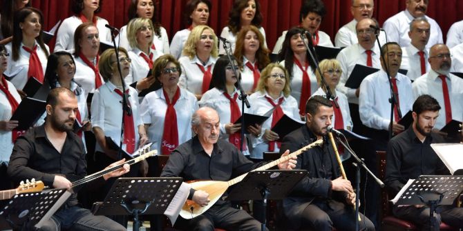 Muratpaşa Baharı Türkülerle Karşıladı