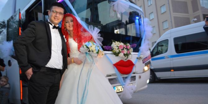 Genç Muavin Dünyaevine Otobüsüyle Girdi