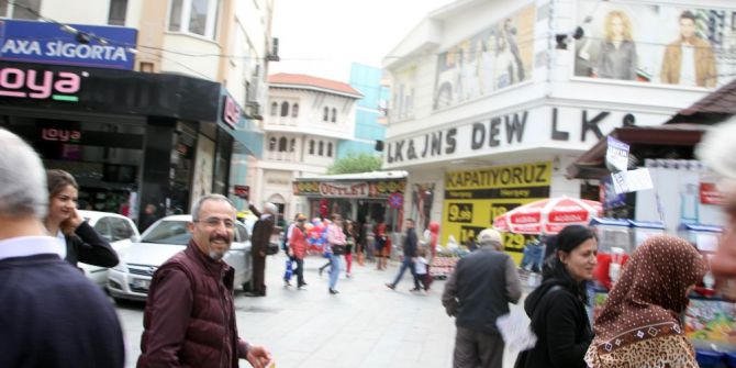 Düğünde Para Saçar Gibi ‘Hayır’ Broşürü Saçtılar