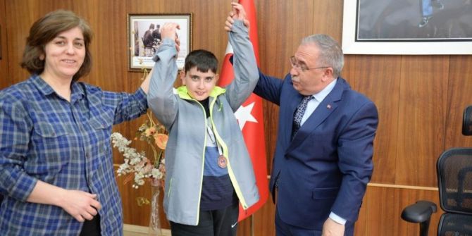 Başkan Nigar Çelik: Her 68 Çocuktan Birinin Otizmli Olma Özelliği Var