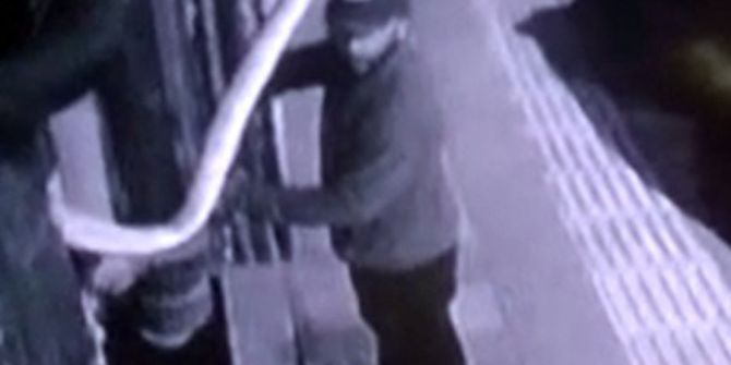 Şüpheli, Kilidi Açamayınca Amacına Ulaşamadı