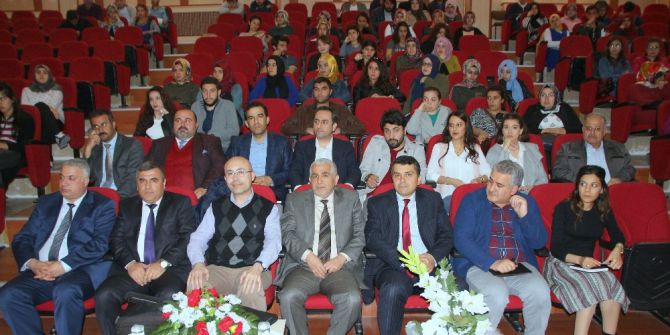 Öğretmen Adaylarına Eğitimde Kariyer Planlama Semineri