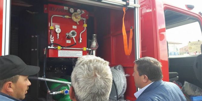 Türkiye Belediyeler Birliği, Akharım Beldesine İtfaiye Aracı Hibe Etti