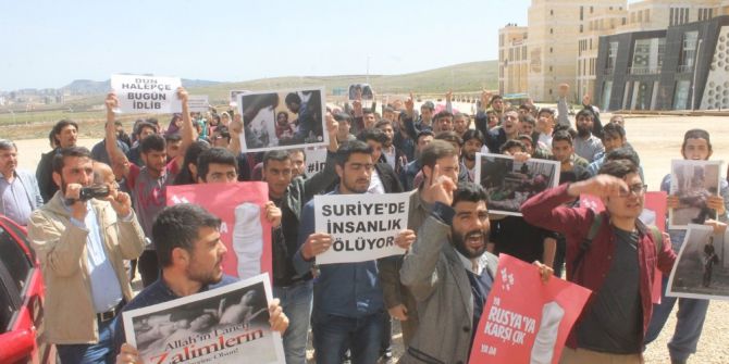 Öğrenciler İdlip’teki Katliamı Kınadı