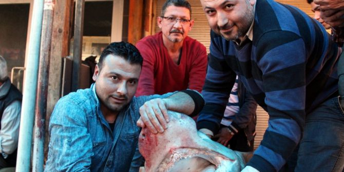 Mersin’de Balıkçıların Ağına Dev Köpek Balığı Takıldı