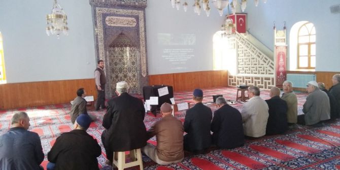 Hisarcık’ta Umreye Gideceklere Eğitim Verildi