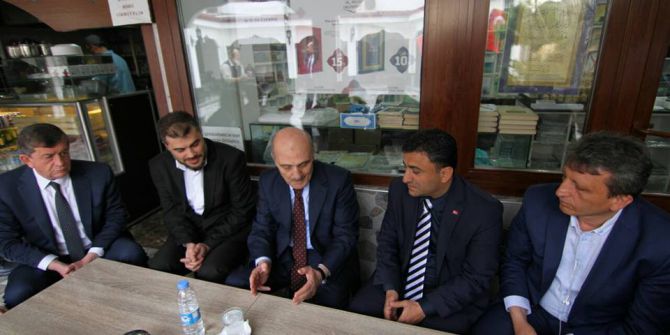 Eski Bakan Bayraktar Referandum Çalışmalarına Destek Veriyor