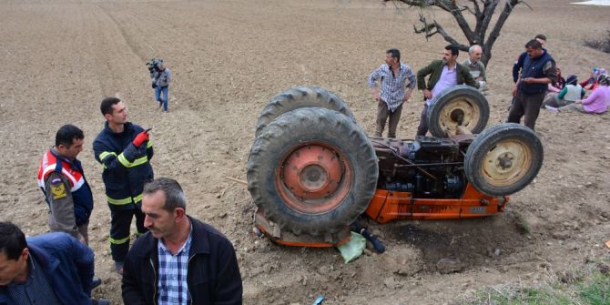 Erbaa’da Traktör Devrildi: 1 Ölü
