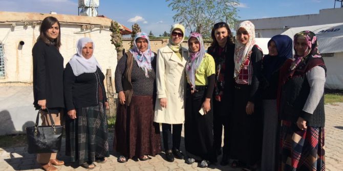 Vali Erin’in Eşi Depremzedeleri Ziyaret Etti