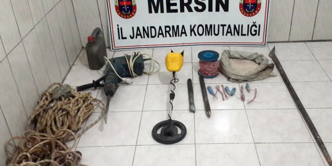 Mersin’de Kaçak Kazı Yapanlar Suçüstü Yakalandı