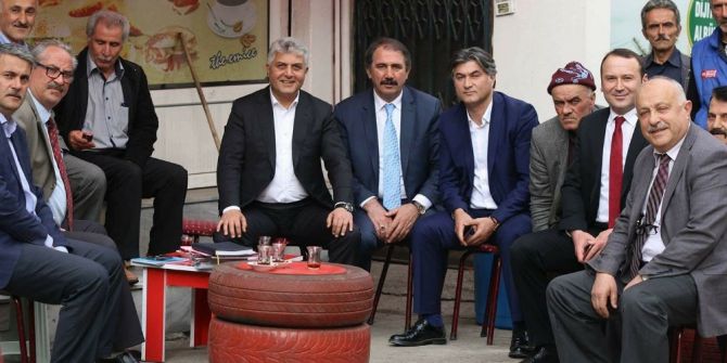 Ak Parti Trabzon Milletvekillerinin Referandum Çalışmaları Sürüyor