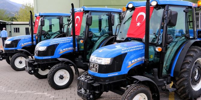 Mezarlık Bakımları İçin Yeni Traktörler Alındı