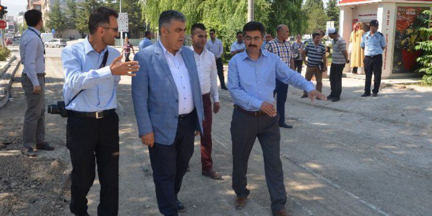 Başkan Özgüven, Asfalt Çalışmalarını İnceledi