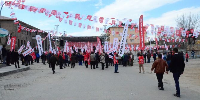 Doğu Perinçek’in Mitingine Az Sayıda Kişi Katıldı