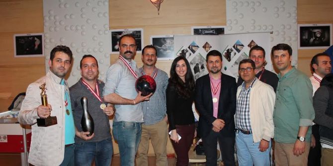 İş Stresini Bowling İle Attılar