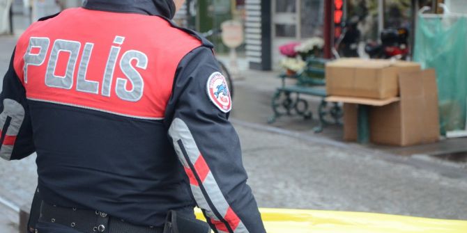 Şüpheli Paketler Polis Ekiplerini Harekete Geçirdi