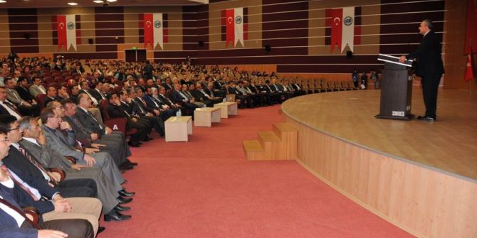 “Yeni Dünya Düzeni İnşasında Türkiye’nin Rolü Ve Karaman’ın Geleceği” Konferansı