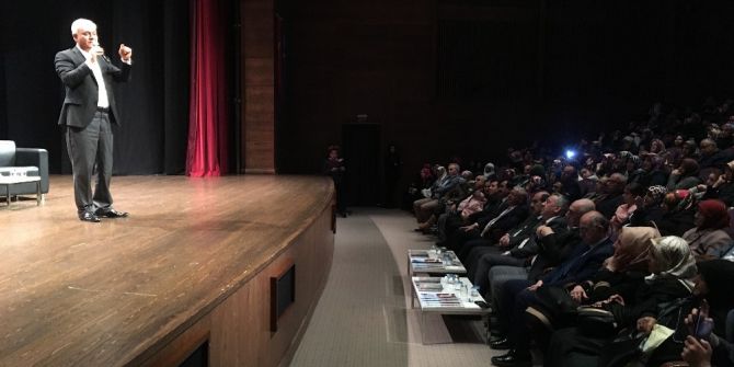 Nihat Hatipoğlu Küçükçekmece’de Kutlu Doğum Özel Etkinliğine Katıldı