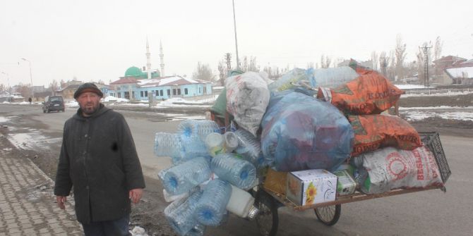 Ağrı’da Hurdacılık Yaparak Ailesini Geçindiriyor