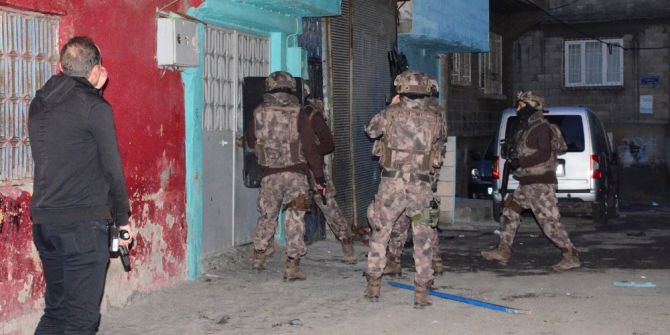 Gaziantep’te 200 Polisle Uyuşturucu Operasyonu