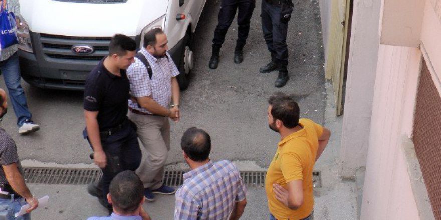 Gebze’de Gözaltına Alınan Polisler Adliyeye Getirildi