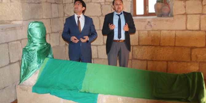 100 Yıldır Kapalı Olan Türbeler Vatandaşlar İçin Açıldı