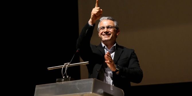 Akpınar İşçilerle Kucaklaştı