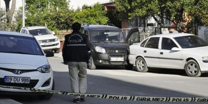 Takip Edildiklerini Anlayan Şüpheliler Polisle Çatıştı