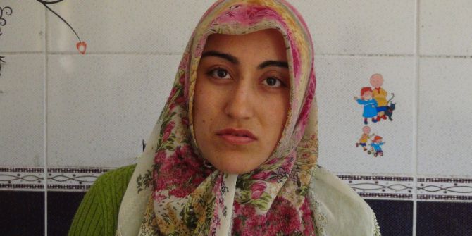 Çeyizi Yanan Kıza Başkan Sahip Çıktı