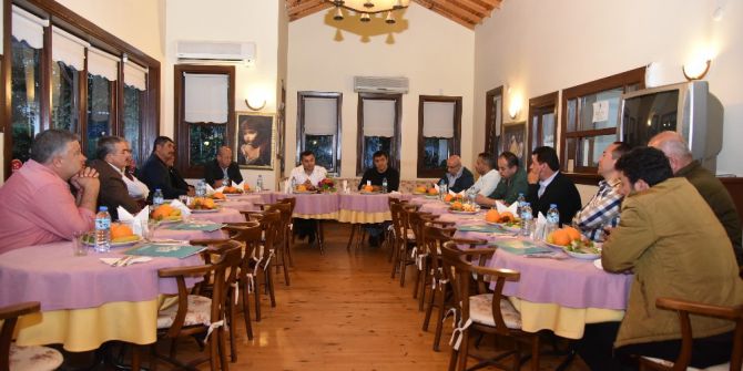 Başkan Yücel, Muhtarlara Projelerini Anlattı