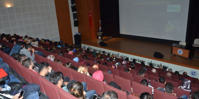 Adıyaman Üniversitesinde Bilimde Başarının Sırları Konferansı