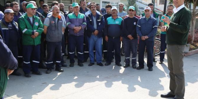 Tarhan, Güneş Doğarken İşçilerle Buluştu