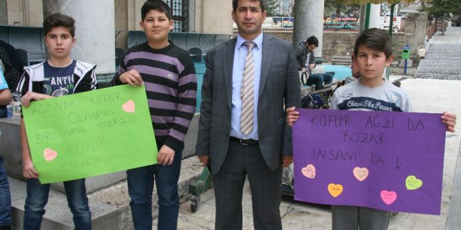 Afyonkarahisar Beyazıt İlköğretim Okulu Öğrencilerinden ’Ağızlar Kirlenmesin’ Projesi