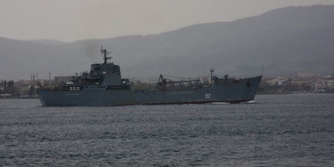 Rus Çıkarma Gemisi Boğazdan Geçti