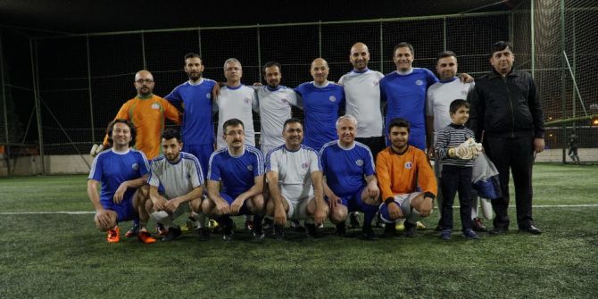 Açıköğretim Sistemi Öğrencileri İle Öğretim Elemanları Dostluk Maçında Buluştu
