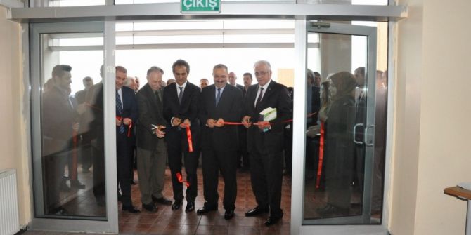 Prof. Dr. Teoman Duralı’nın Adının Verildiği Çalışma Salonunun Açılışı Yapıldı