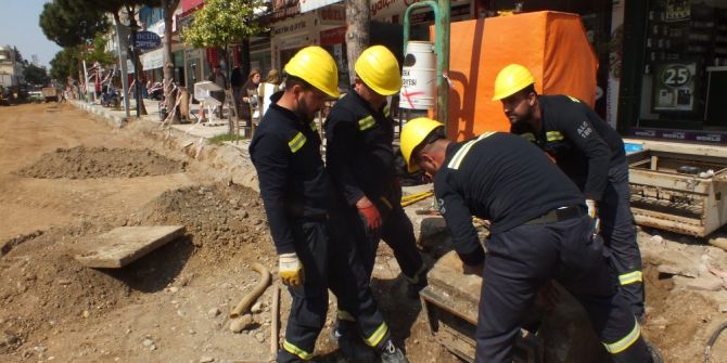 Serik’te Elektrik Baks Panoları Değişiyor