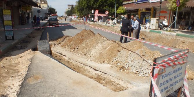Serik’te Cadde Düzenleme Çalışmaları