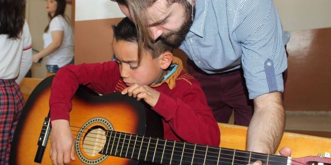 “Bir Nota Da Sen Çal” Sosyal Sorumluluk Projesi