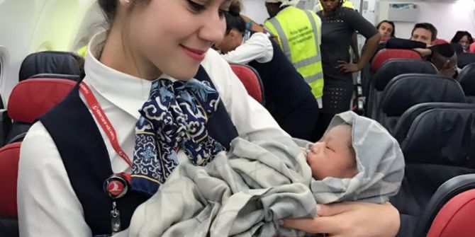 Hamile Kadın Uçakta Doğum Yaptı