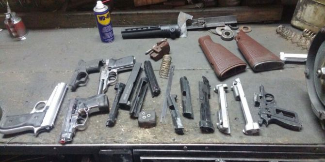 Ruhsatsız Silah Ve Mermiler Ele Geçirildi